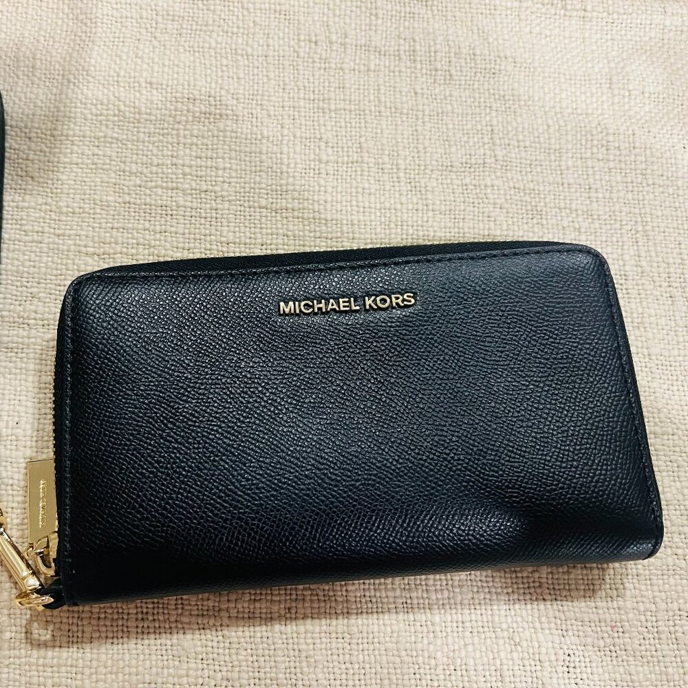 Michael Kors Jet Set Travel Large Continental Wristlet Wallet